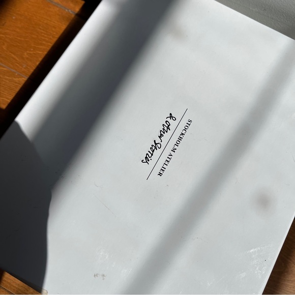 Black Chelsea Boots with Pointed Toe - Picture 10 of 12